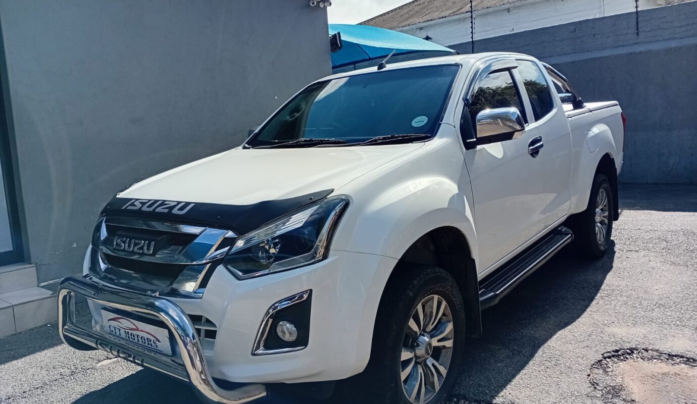 2019 ISUZU Kb 300