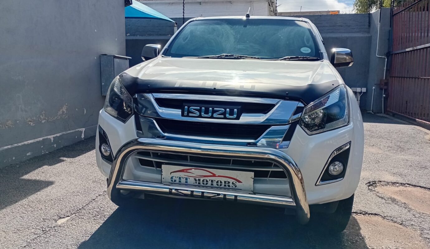 2019 ISUZU Kb 300