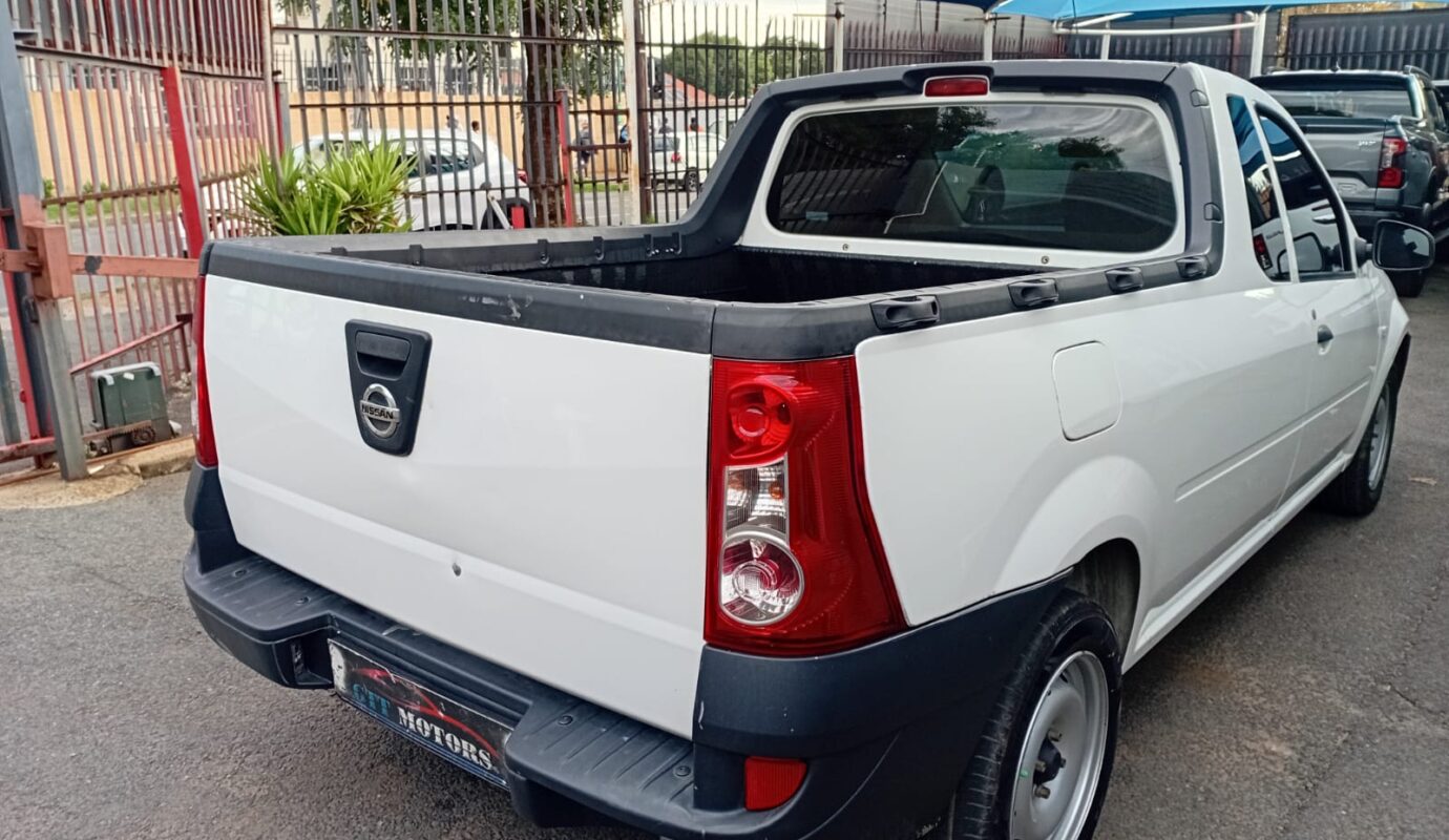 2022 Nissan NP200 1.6
