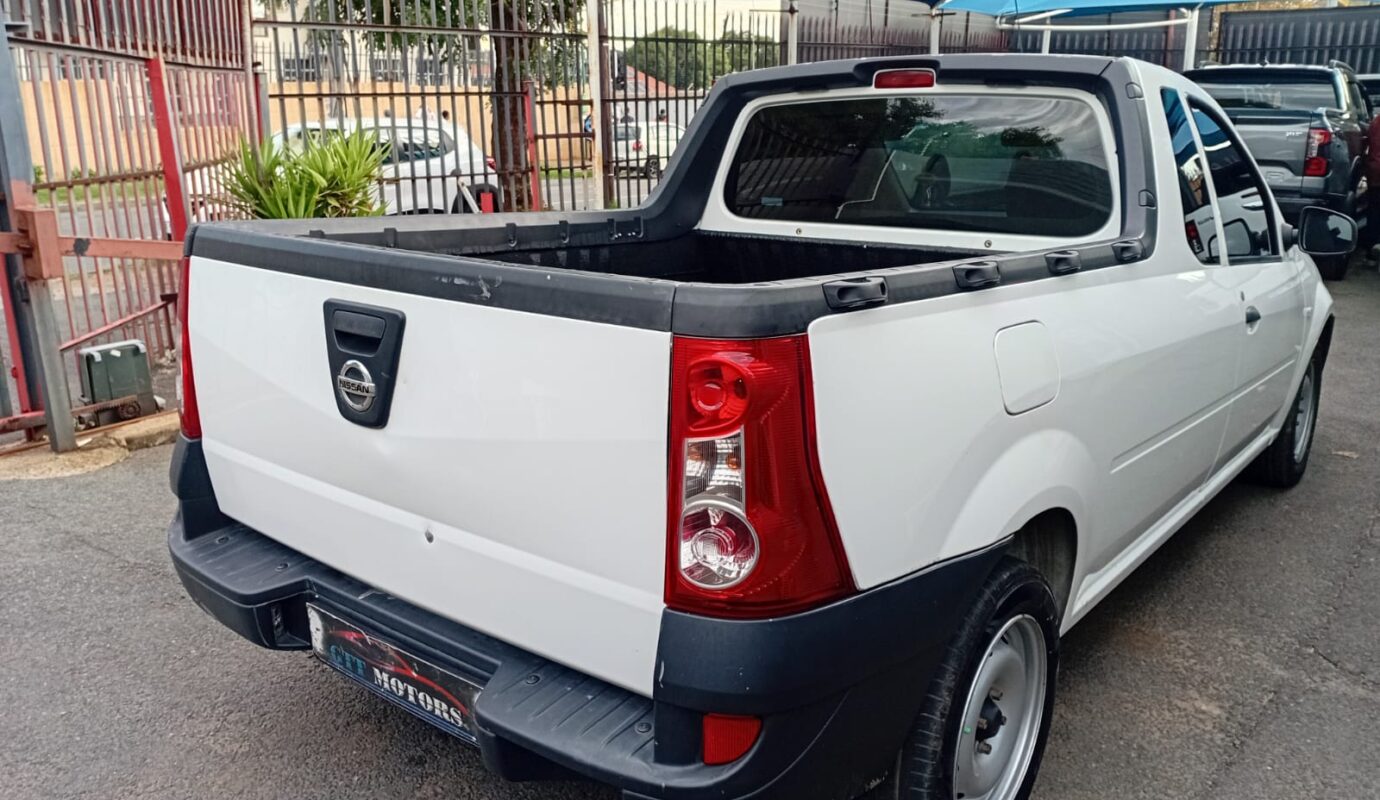 2022 Nissan NP200 1.6